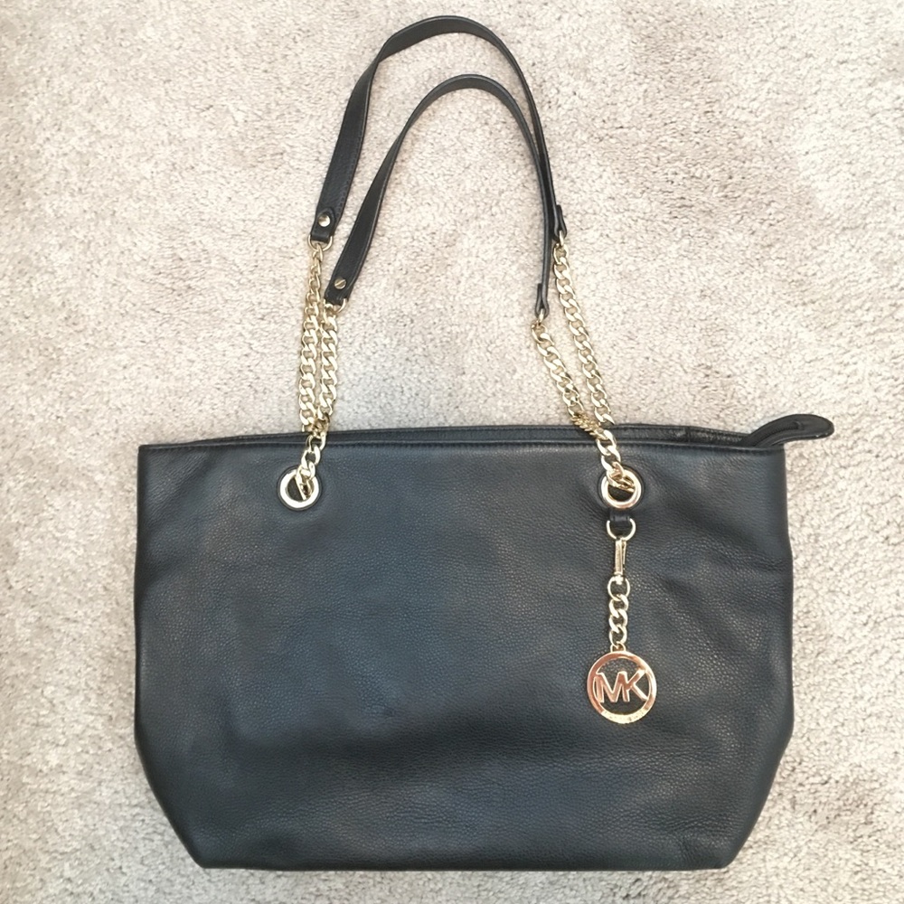 Micheal Kors Purse