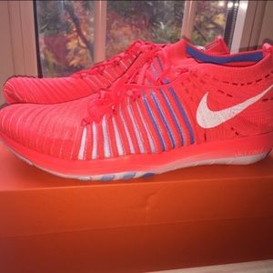 Nike Free Transform Knit Red - Sz. 6.5 ❤!! In Box!