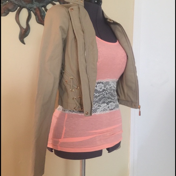 Meet your Posher, Anna - Picture 2 of 4