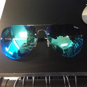 Bright blue quay muse Sunnies