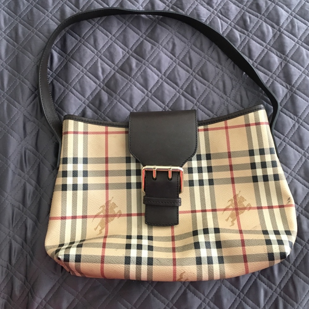 Burberry Purse used lightly