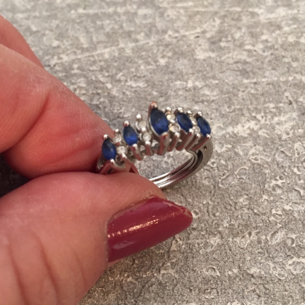 Ring - Picture 4 of 5