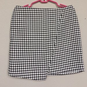 H&M houndstooth skirt