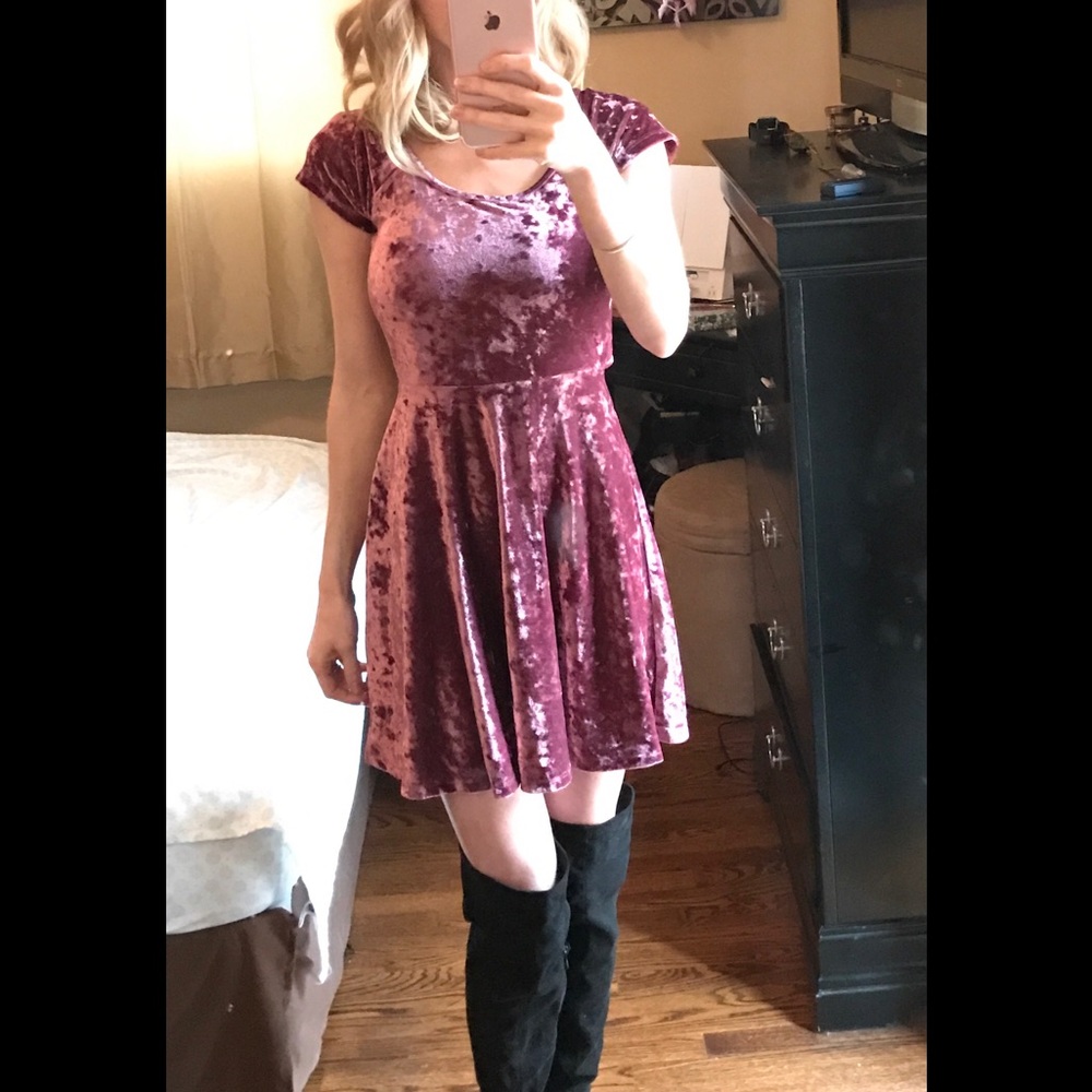 💗purple crushed velvet skater cut-out dress🦄