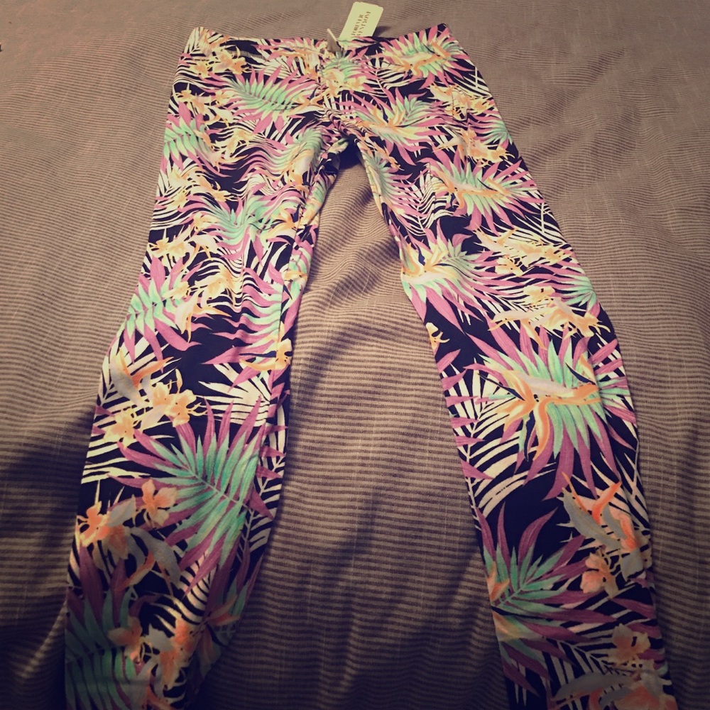 NWT floral leggings from Forever 21