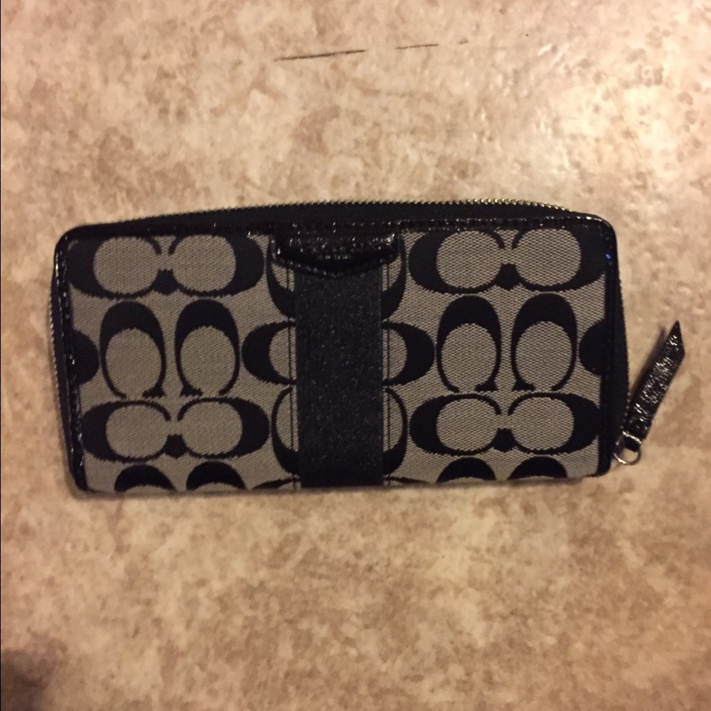 Coach wallet. NWT