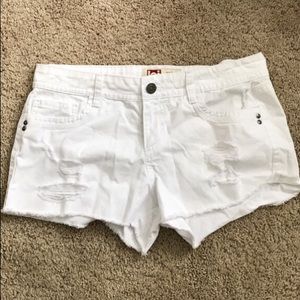 LEI Ashley low rise denim white shorts