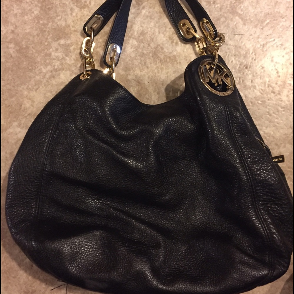 Michael Kors black hobo purse. Like new.