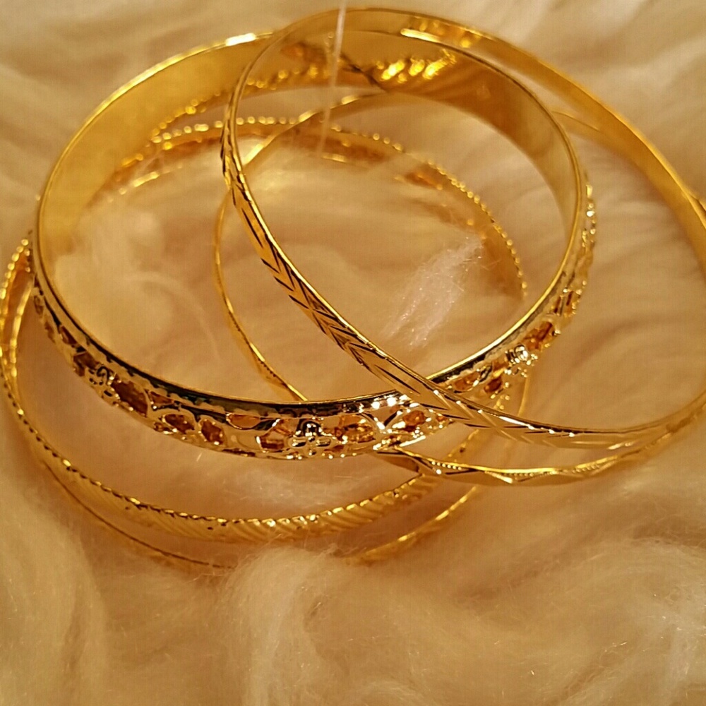 ⭐️Discount Shipping⭐️ Gold Layered Bracelets - Picture 3 of 4