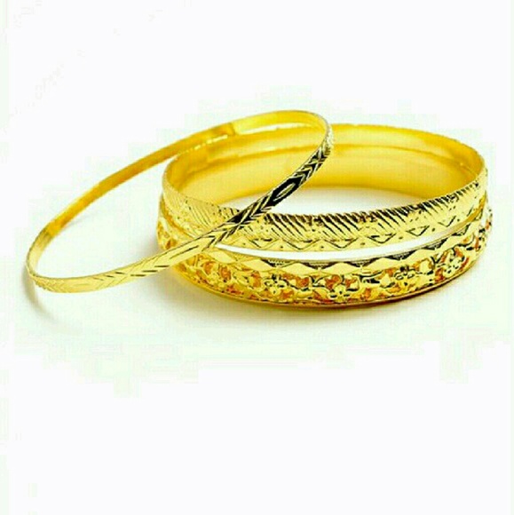 ⭐️Discount Shipping⭐️ Gold Layered Bracelets - Picture 4 of 4