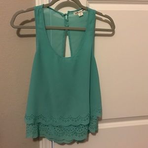 Double zero aqua top