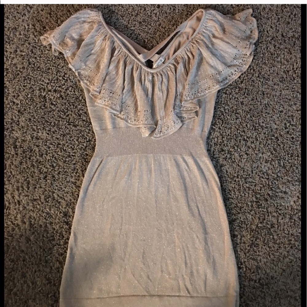 10 MIN SALE🔥 ARDEN B RUFFLE OFF THE SHOULDER TOP