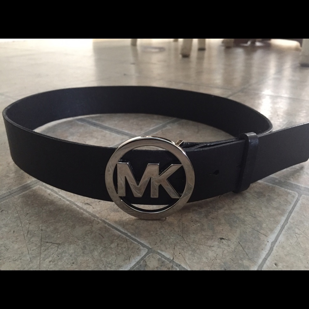 NEW Michael Kors SMALL Black Leather Buckle Belt