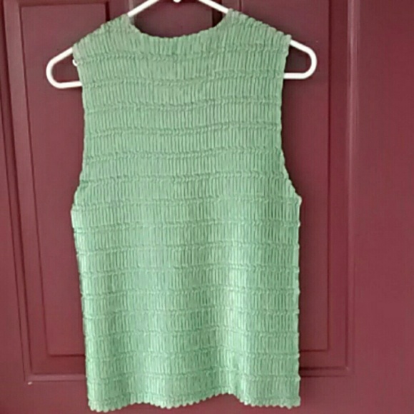 Green Textured Camisole - Picture 2 of 3