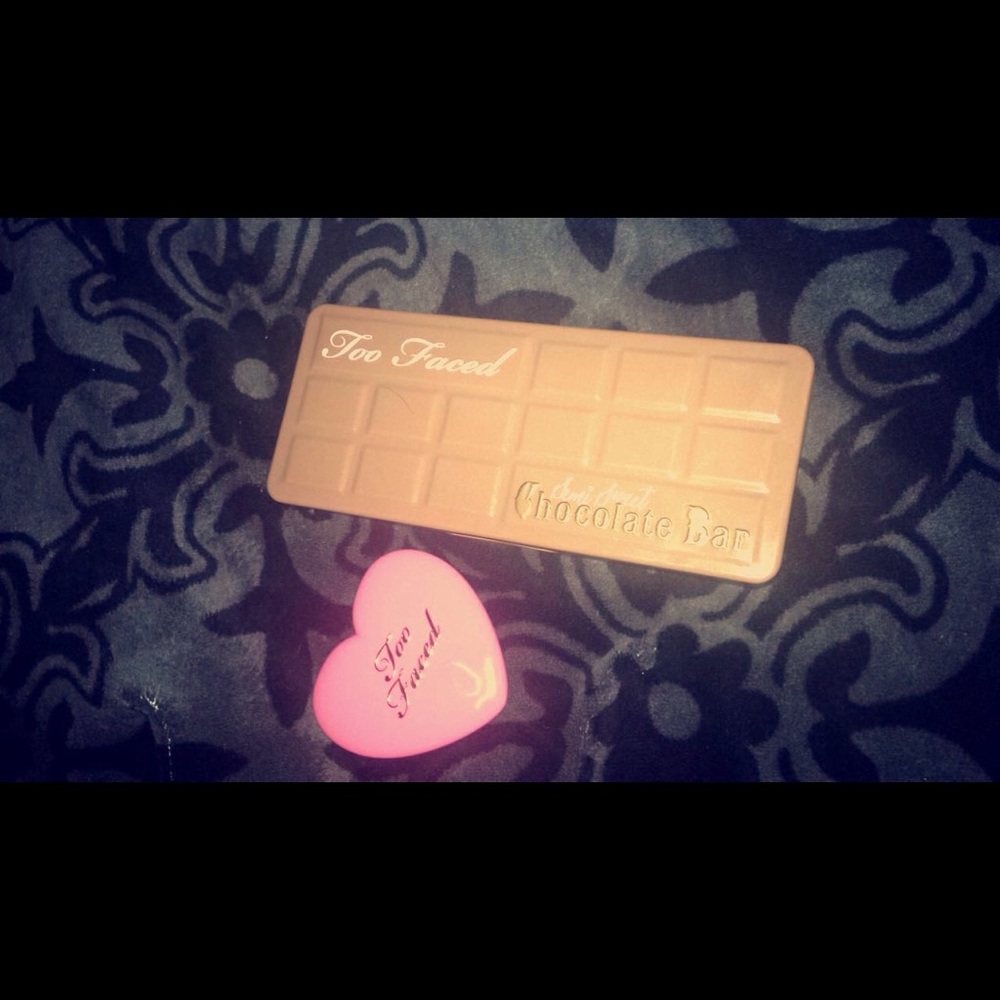 TOO FACED semi sweet chocolate palette and blush
