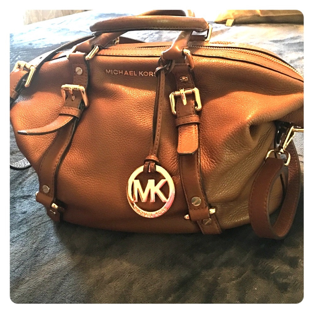 Micheal Kors. Bedford❤️soft leather in saddle