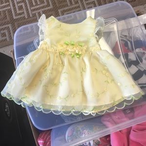 Yellow dress worn once for Easter photos