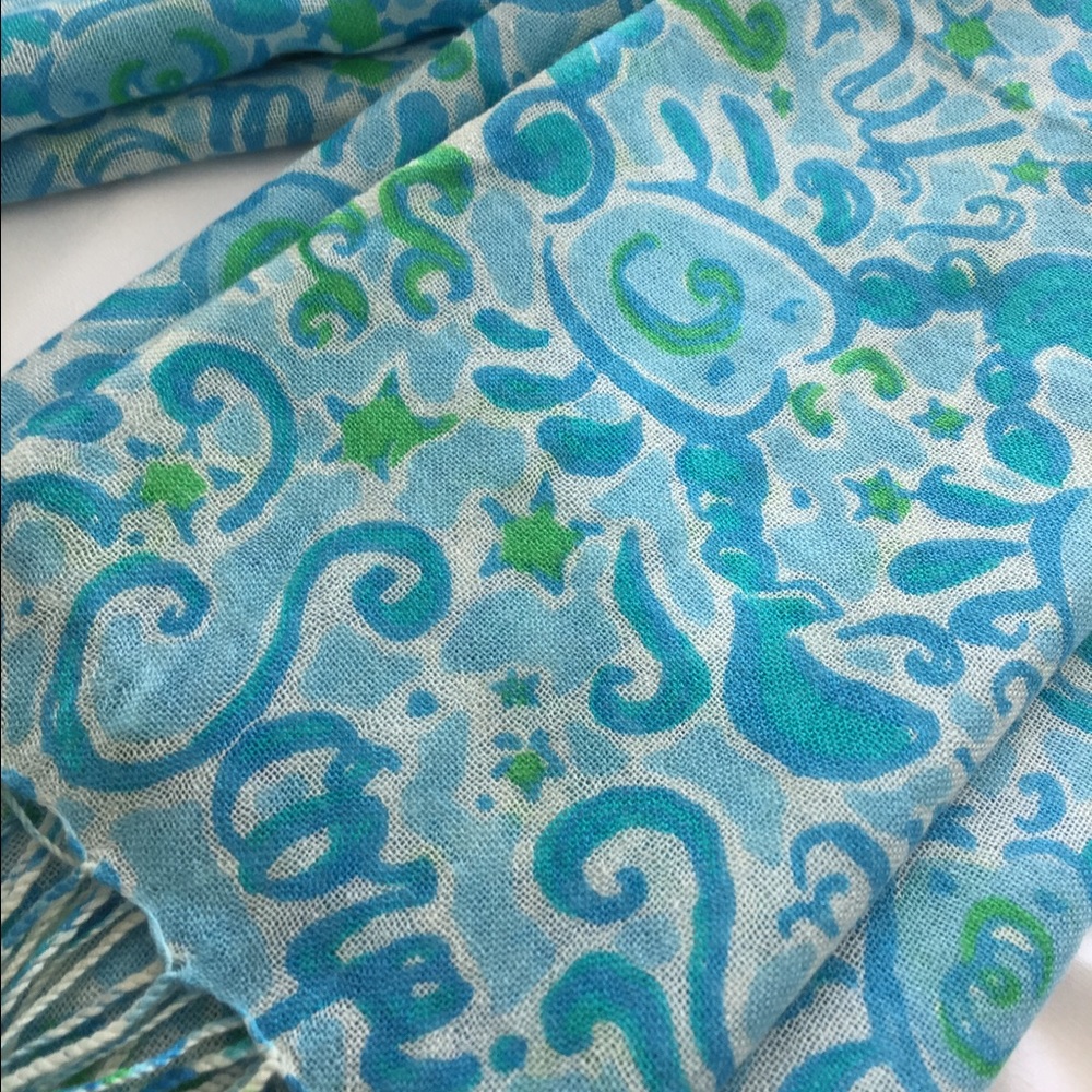 EUC Lilly Pulitzer scarf Scorpio