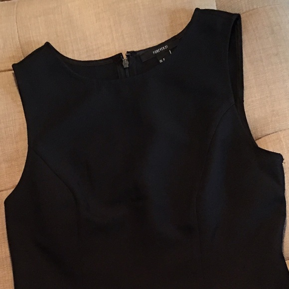 Forever 21 Black Pleated Dress - Picture 1 of 3