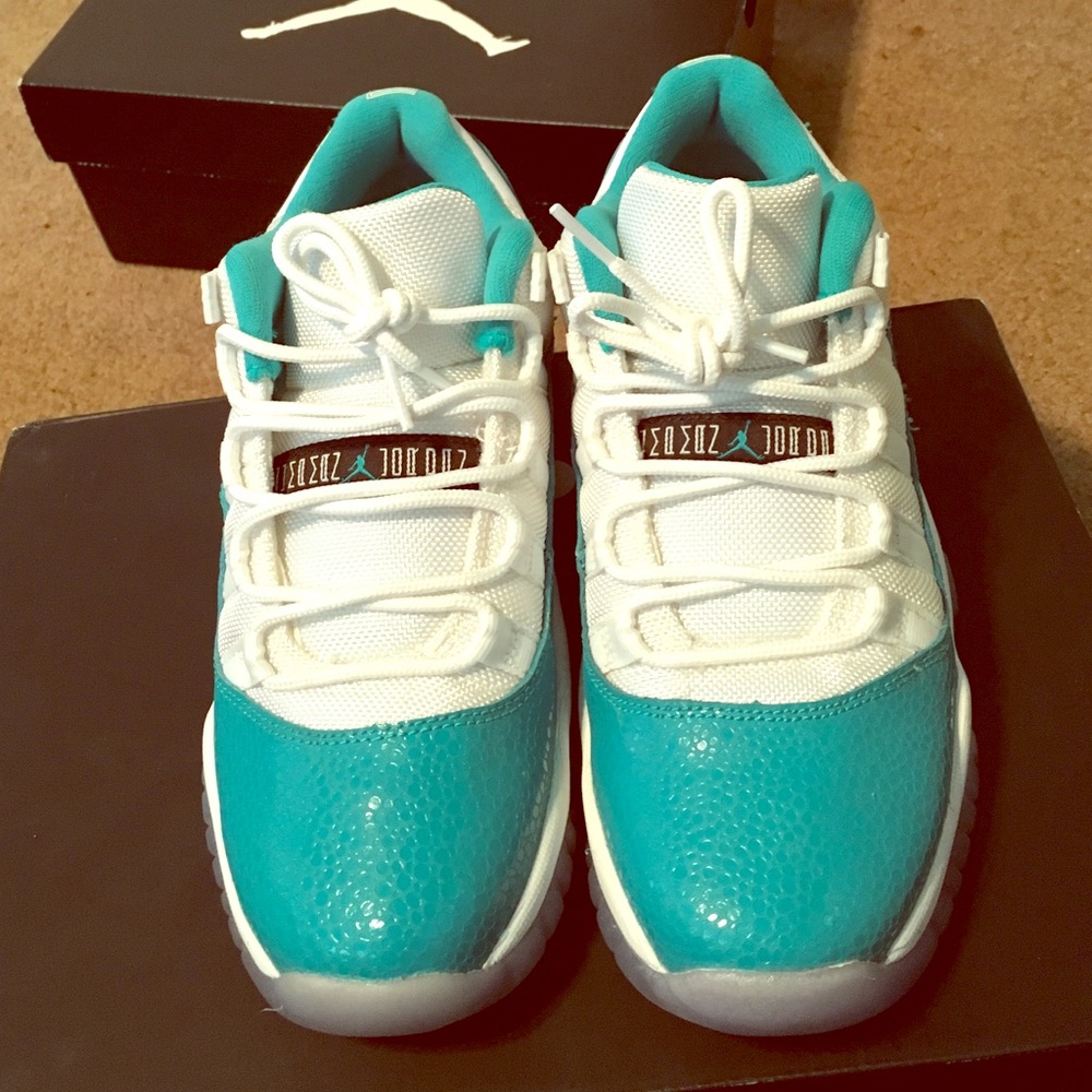 Air Jordan Low 11s