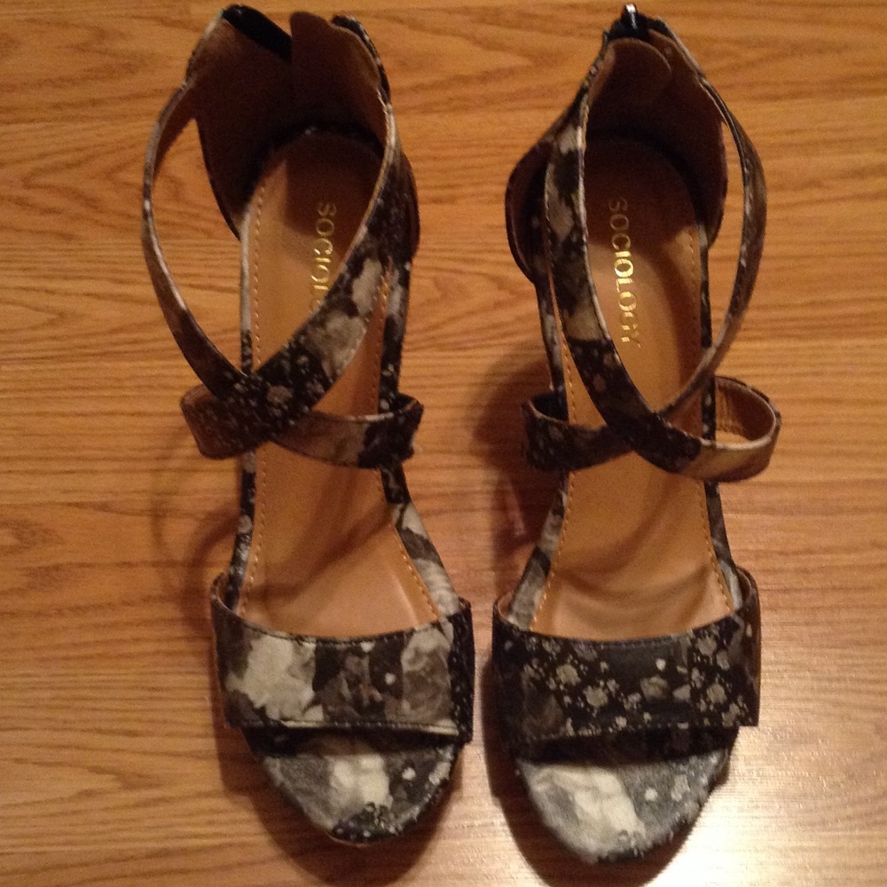 💕Cork wedge criss cross wedge sandal shoe 💕