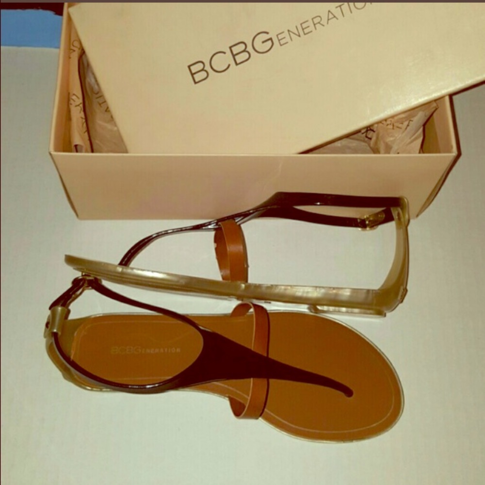 NWT.    BCBG Generation Sandals