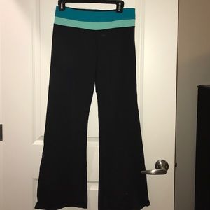 Lulu lemon flare yoga pants