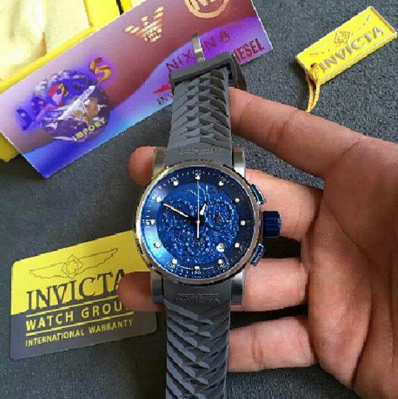 NWT Invicta Dragon Yakuza Chronograph watch