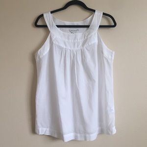 * BANANA REUBLIC OUTLET *