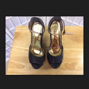 Desire by Jacobles woman plataform sandals Sz 8.5