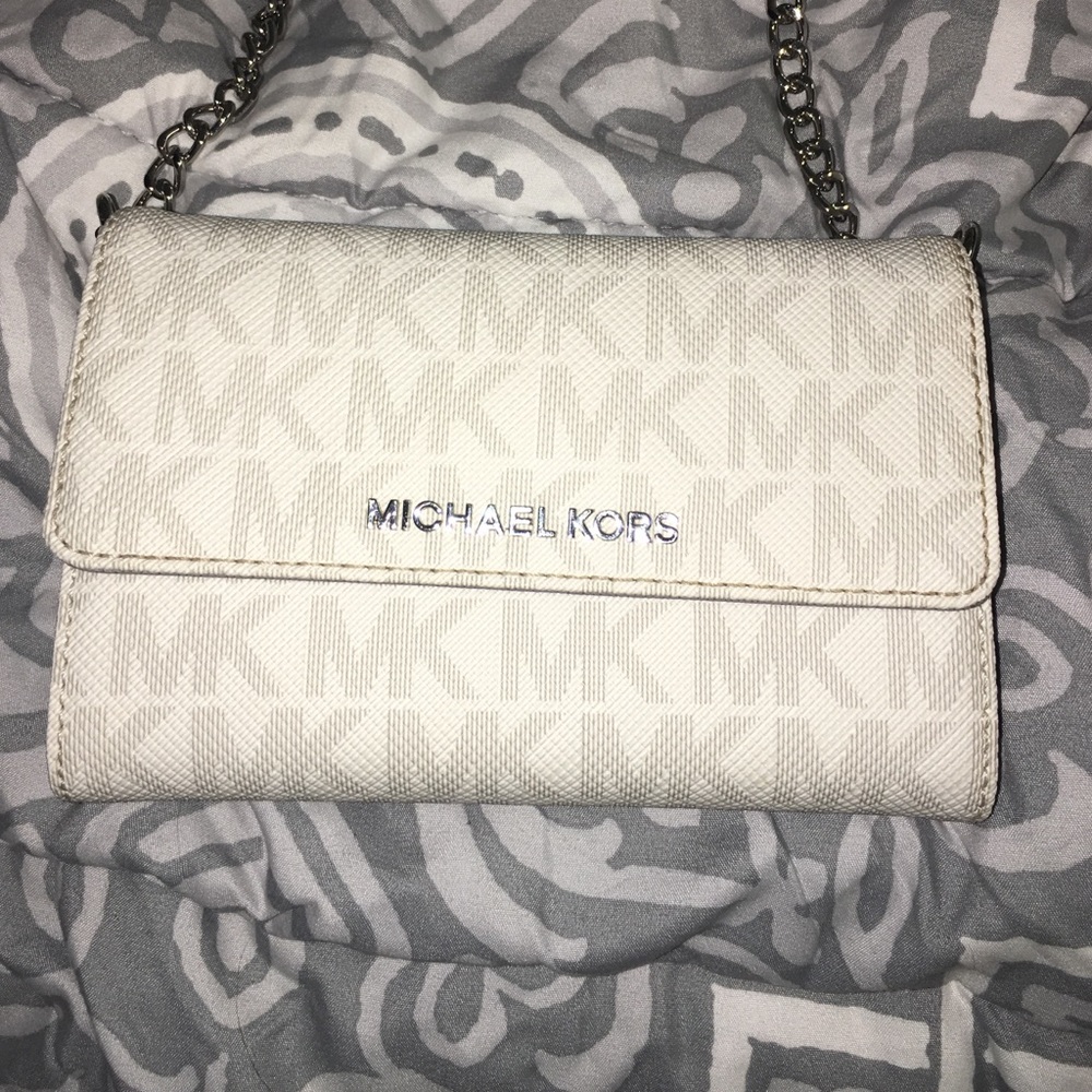 brand new micheal kors cross body.