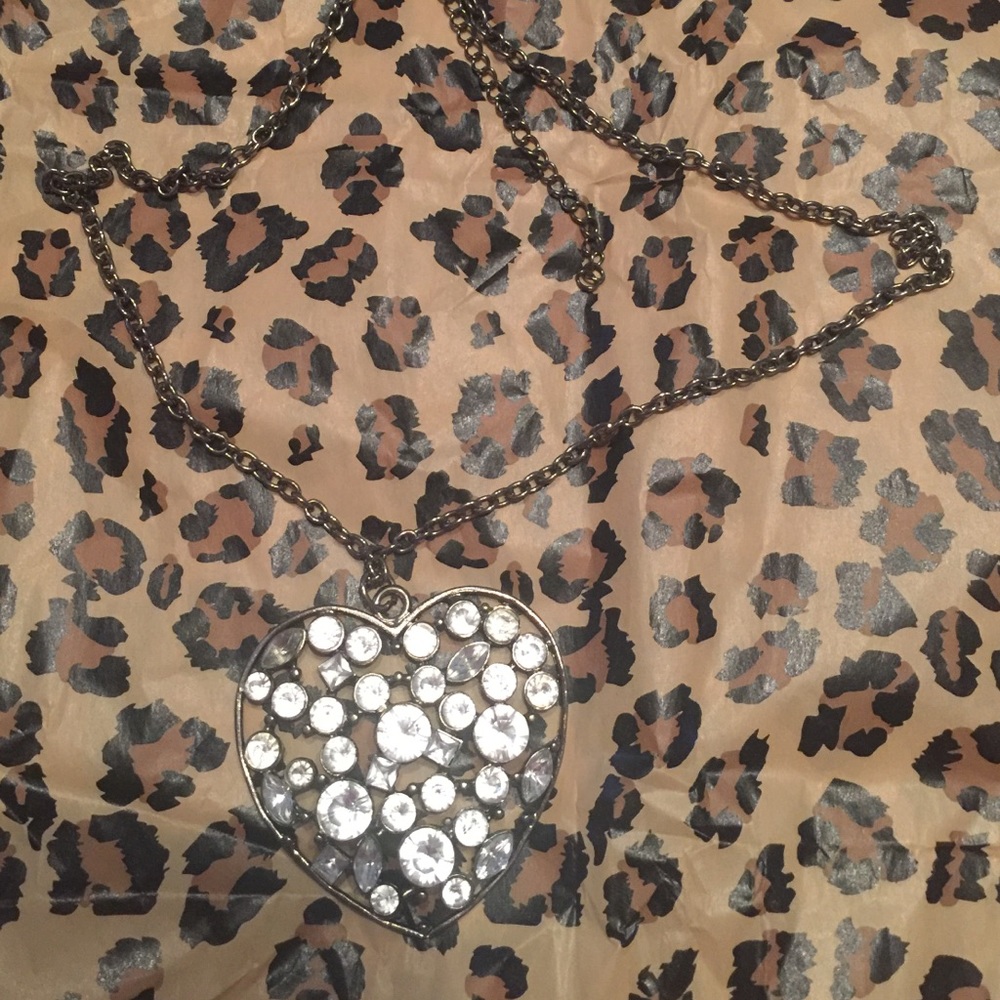 Stone heart shaped necklace