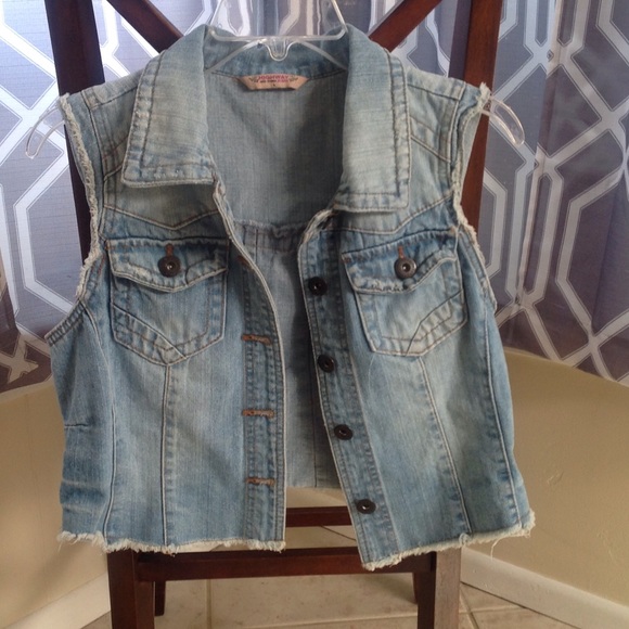 Highway Jeans Other - Adorable jean vest
