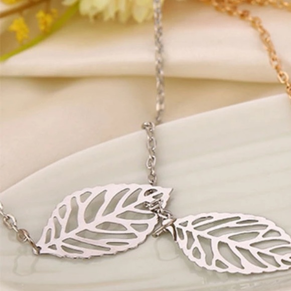 🍃Leaf necklace 🎁free with purchase above 15$ - Picture 6 of 8