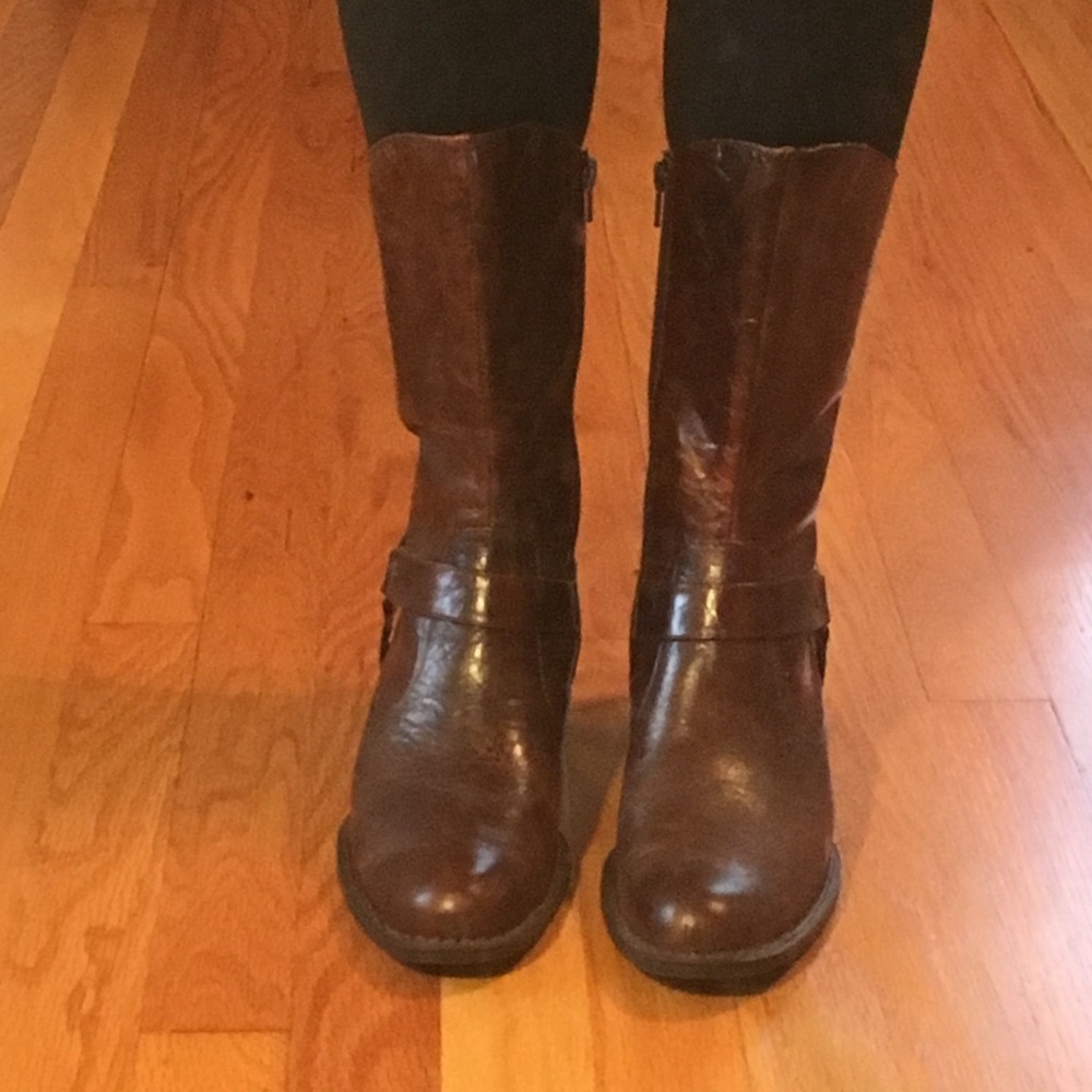 Brown leather boots by Born