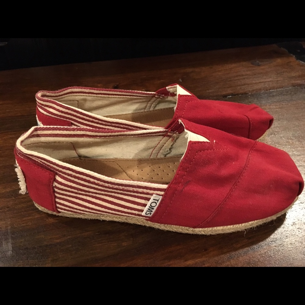 TOM's shoes