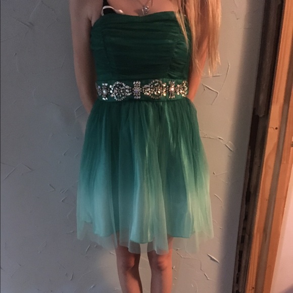 Green white ombre homecoming dress - Picture 1 of 4