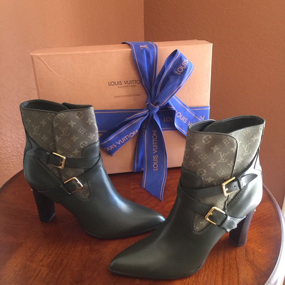 Louis Vuitton Boots - size 38 1/2