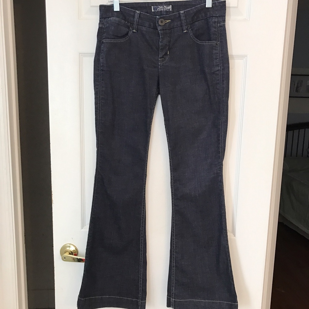 Authentic HUDSON Women’s Jeans Sz 28
RN# 107960