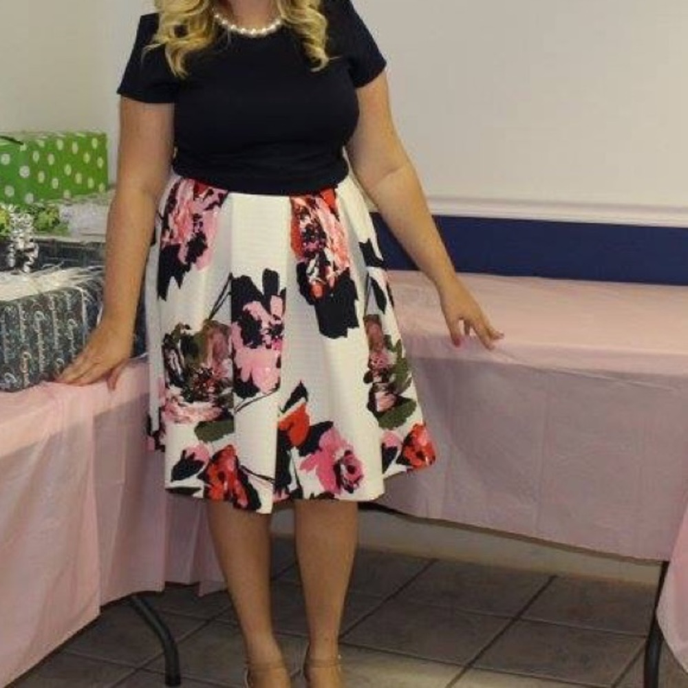 Super cute Navy and Floral Zip Up Dress