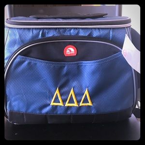 Tri Delta Cooler