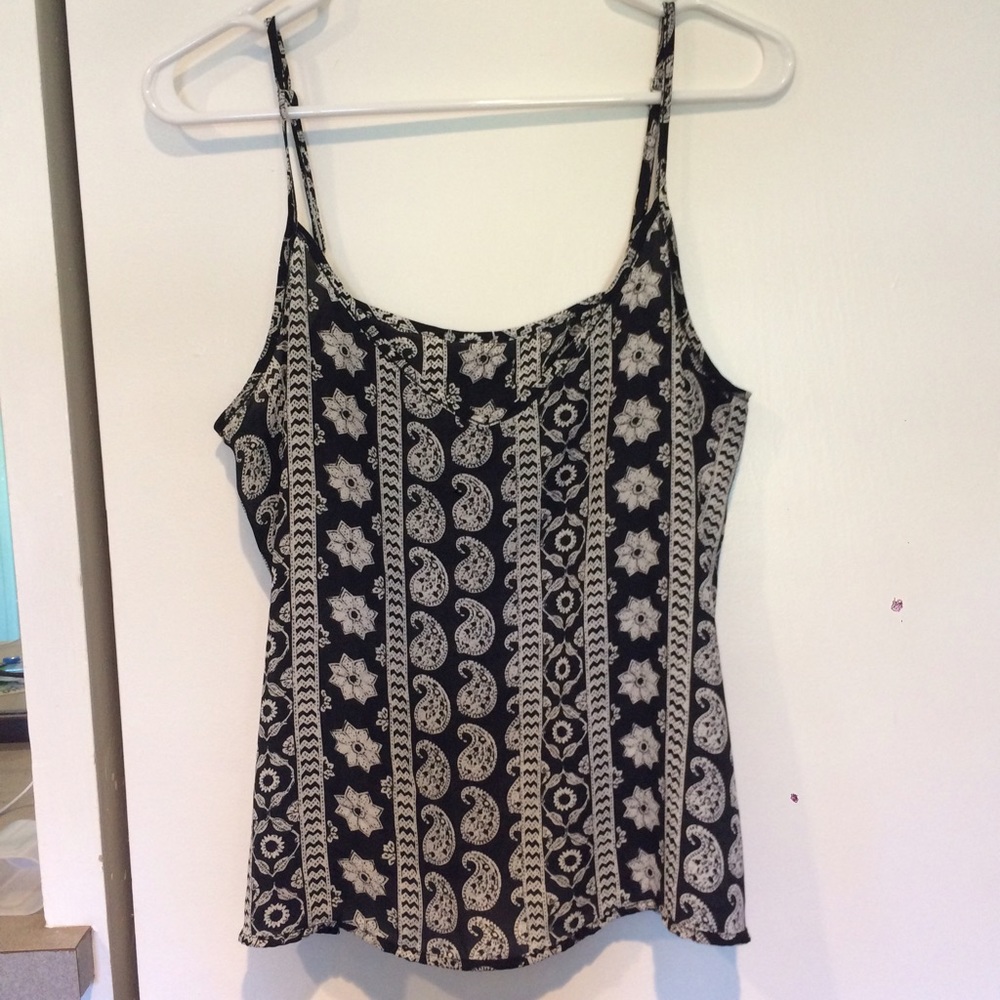 BNWT Hollister tribal knit tank