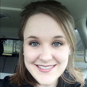 Meet your Posher, Rebecca