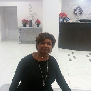 Meet your Posher, Sandy