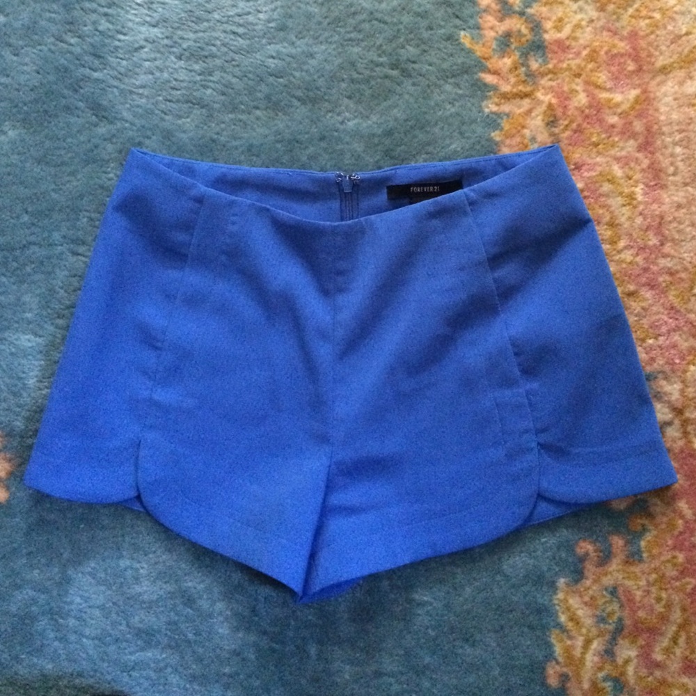 NWOT Curved Hem High Waisted Shorts