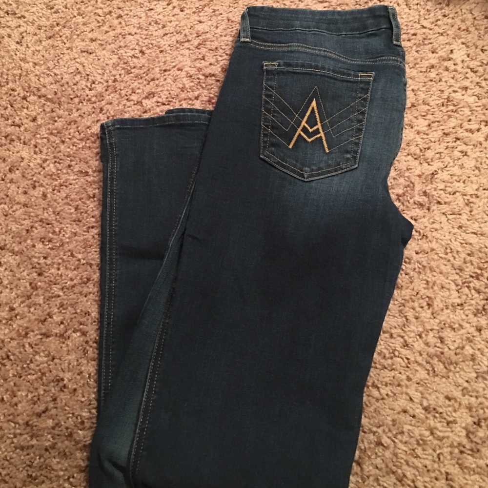 7FAMK A Pocket Flares