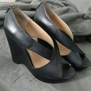 Donating soon, MAKE AN OFFER, Black wedges