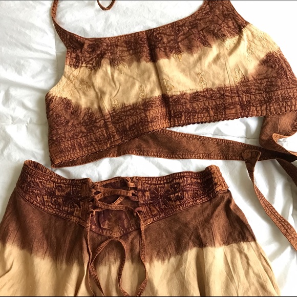 Dresses & Skirts - New✨Two piece Skirt Set!