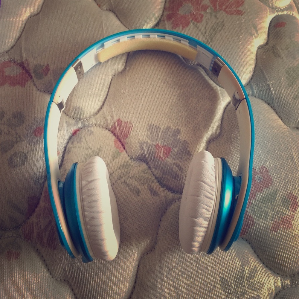 Beats solo baby blue