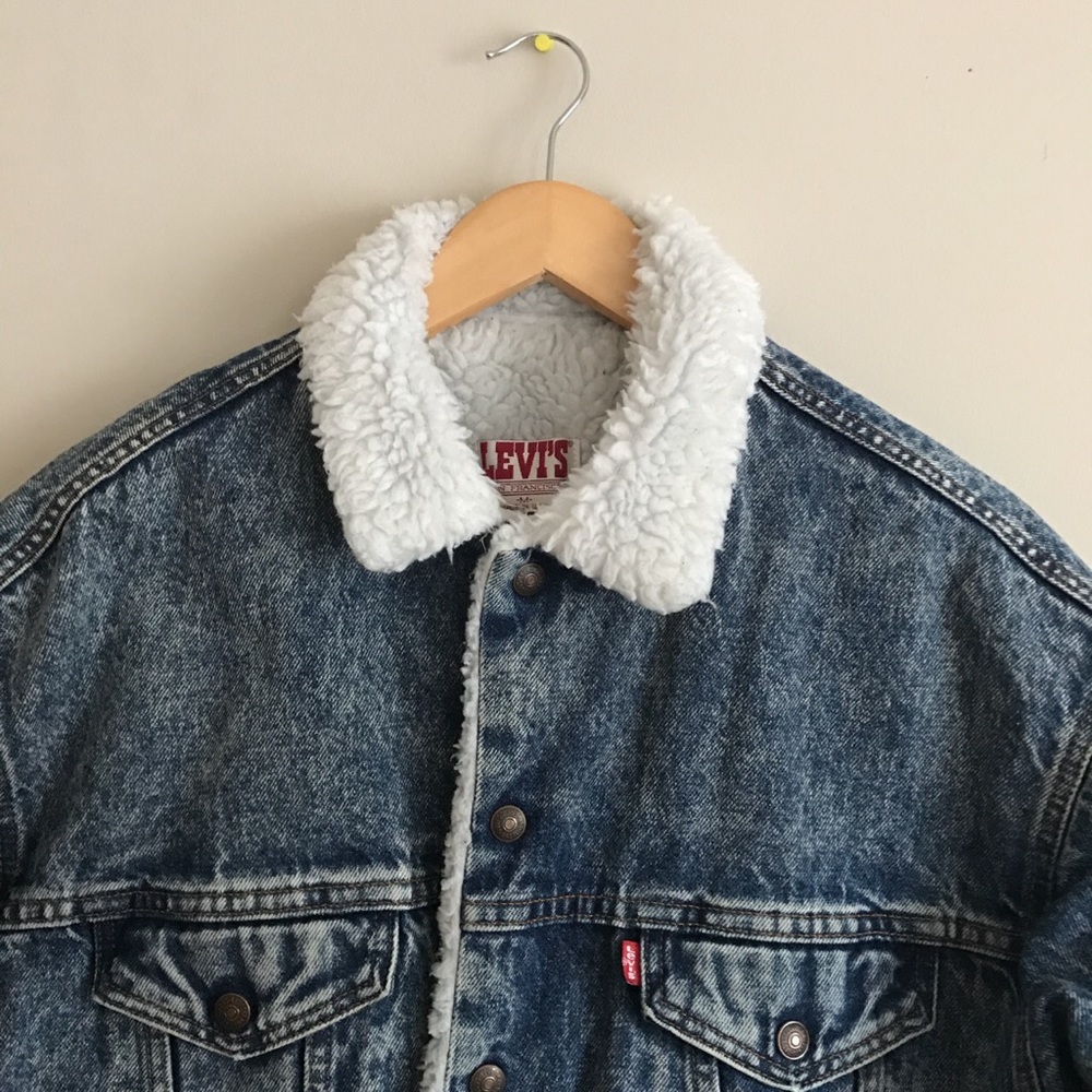 VINTAGE LEVIS SHERPA LINED DENIM JACKET